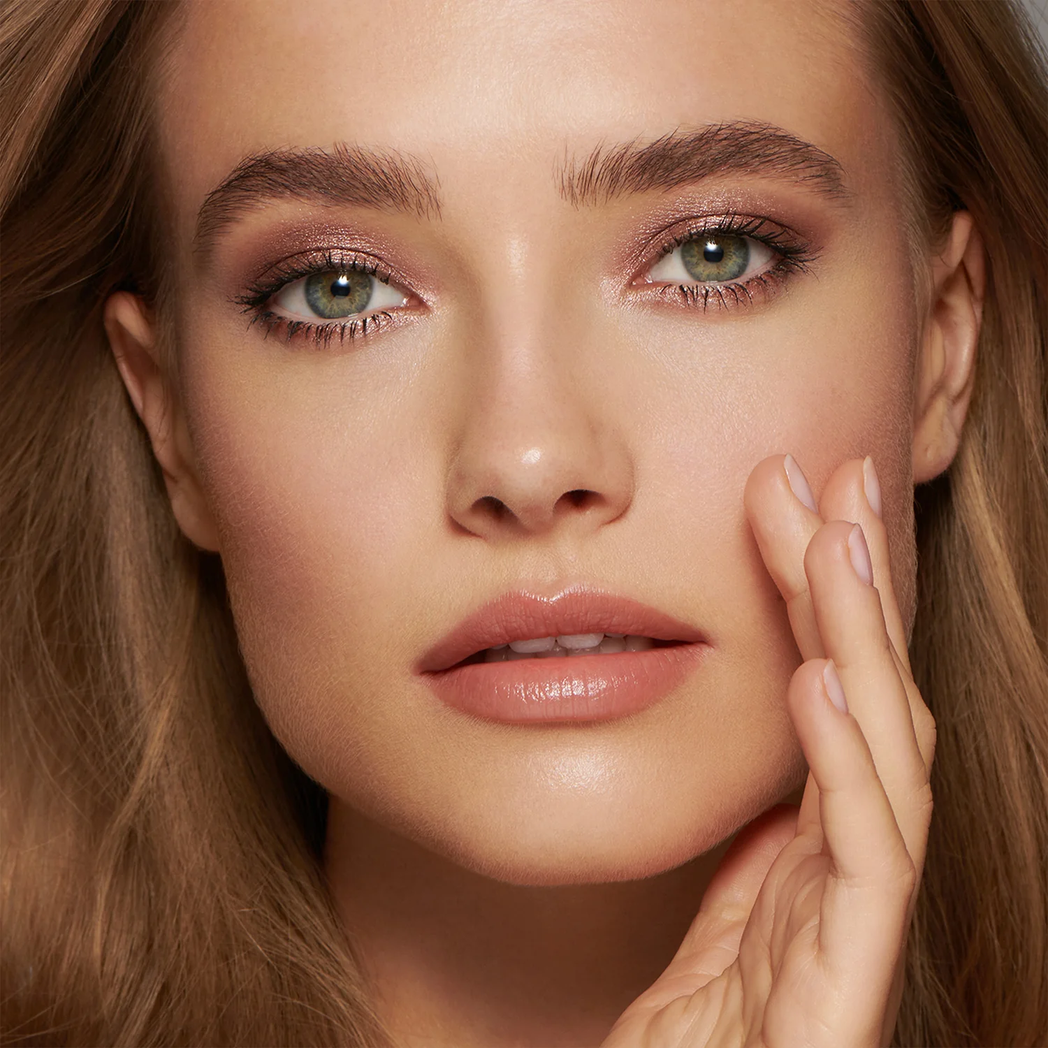 Anjelica (Liquid Lurex Eyeshadow) - Image 3