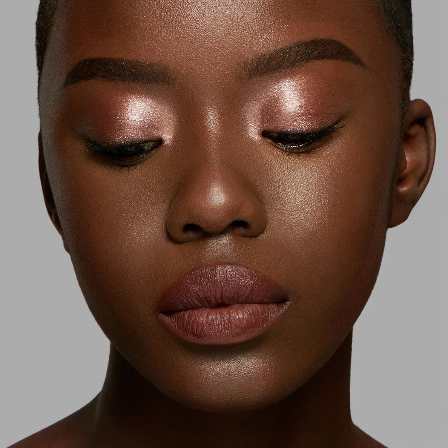 Anjelica (Liquid Lurex Eyeshadow) - Image 6