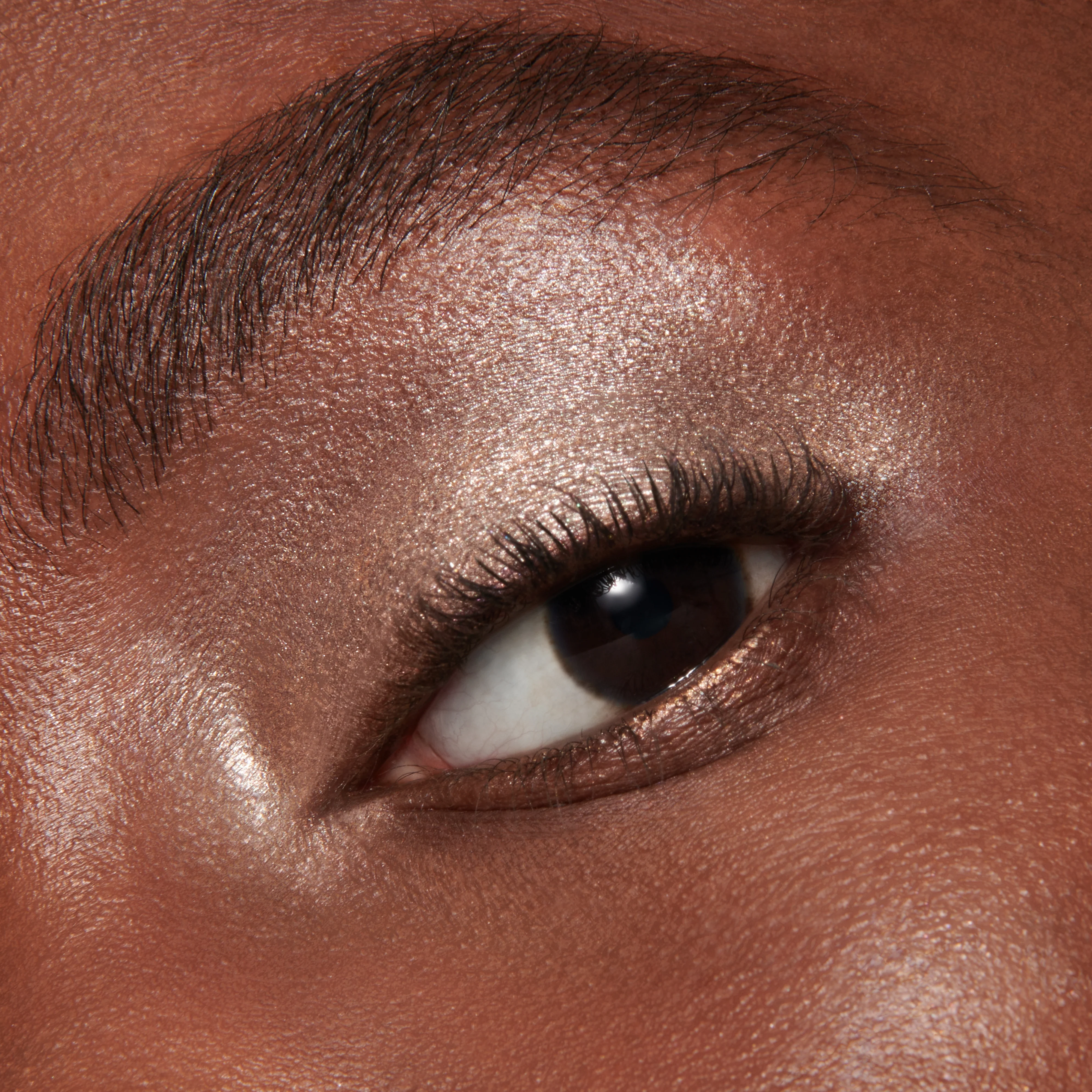 Cressida (Liquid Lurex Eyeshadow) - Image 6
