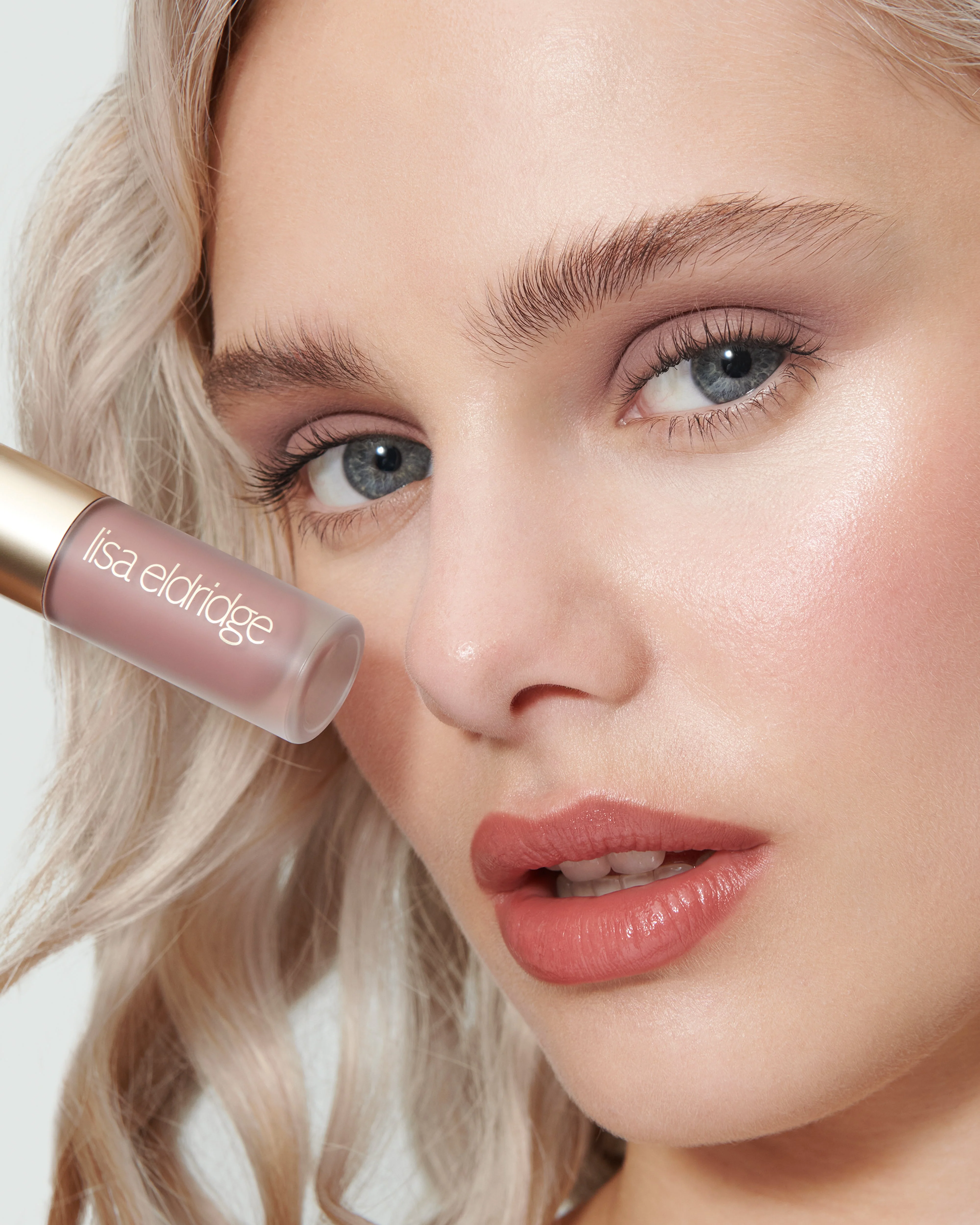 Ione (Liquid Silk Liquid Eyeshadow) - Image 9