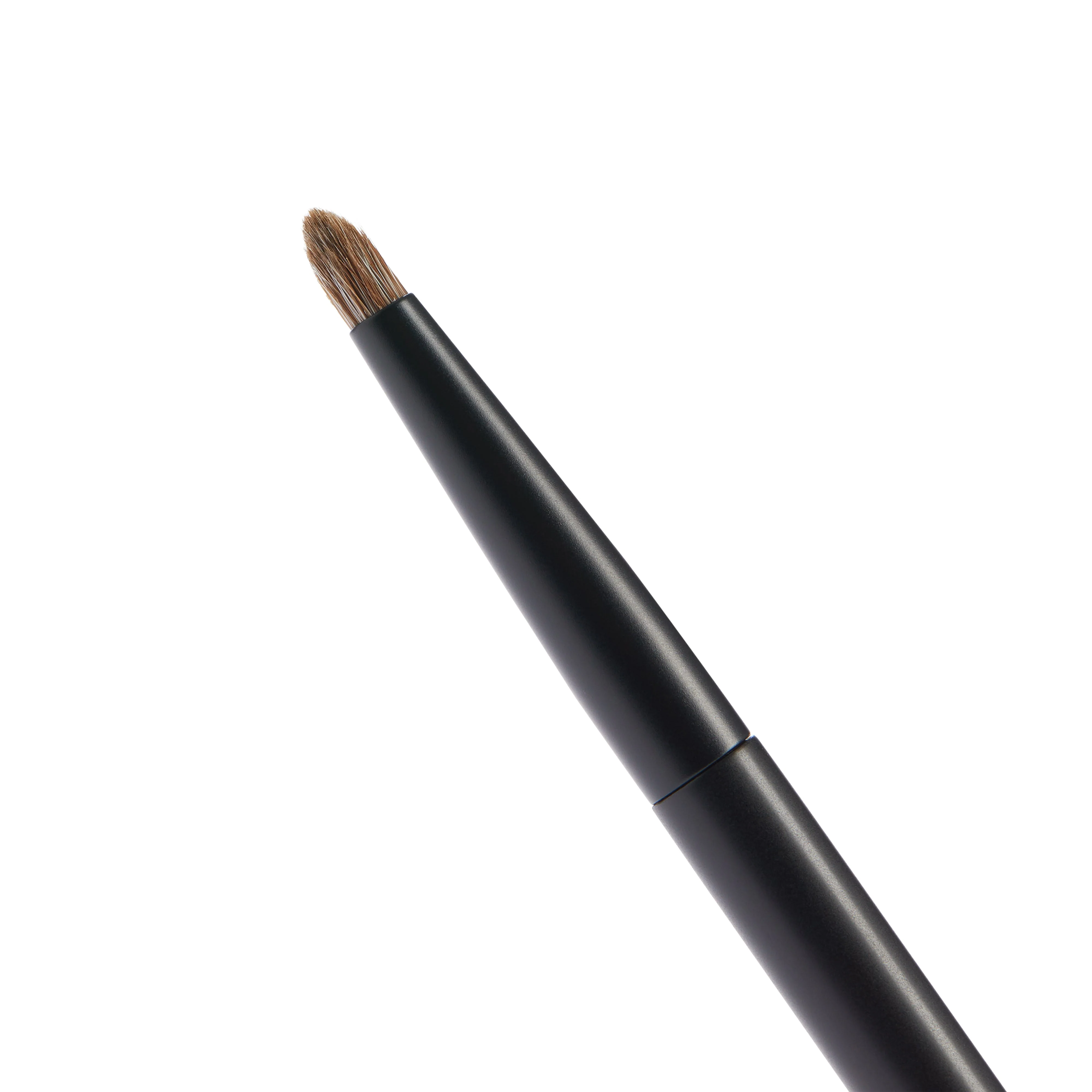 No. 15 Precision Diffuse Eye and Lip Brush (Seamless Blend Brush) - Image 5