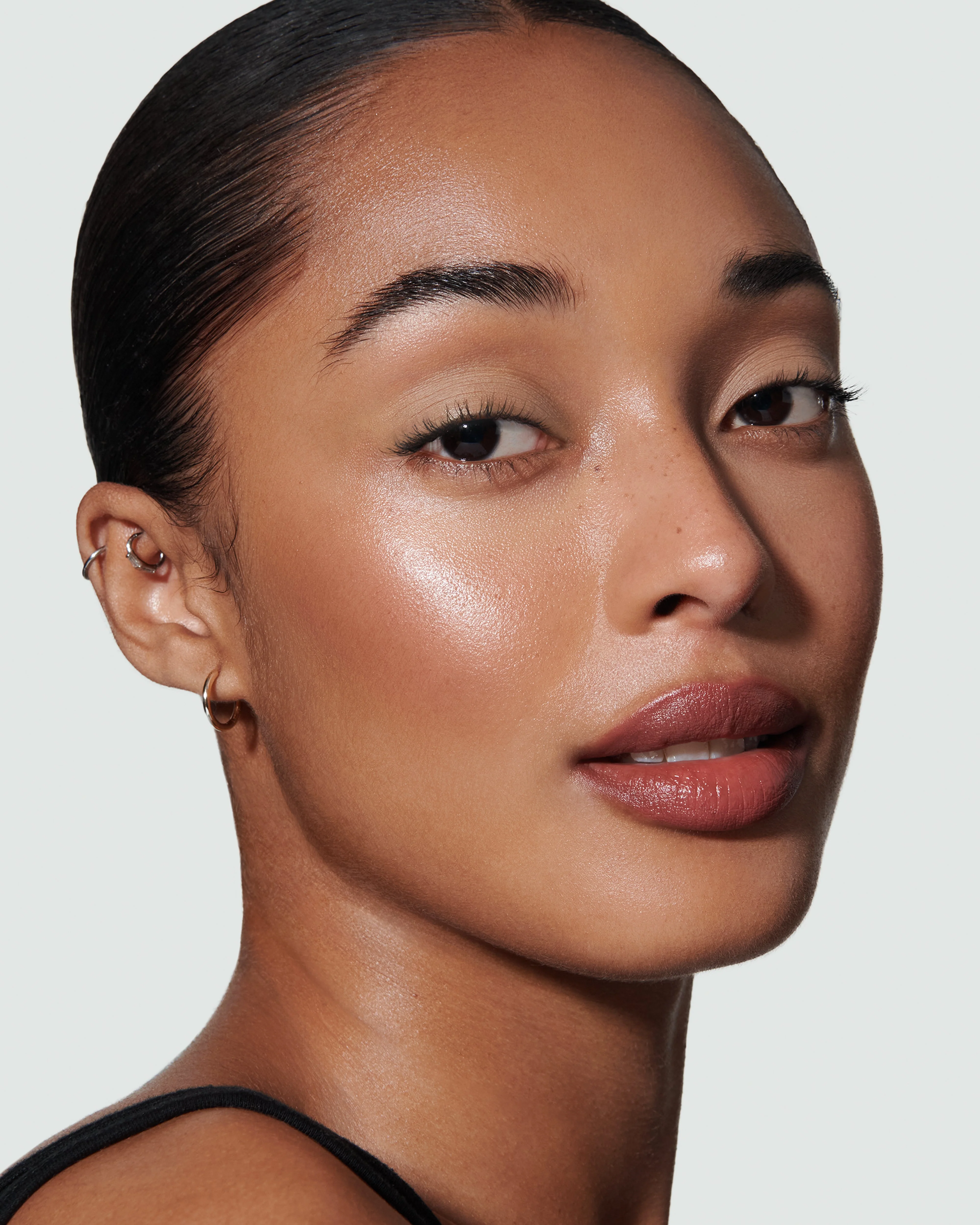 Phoebe (Liquid Silk Liquid Eyeshadow) - Image 3