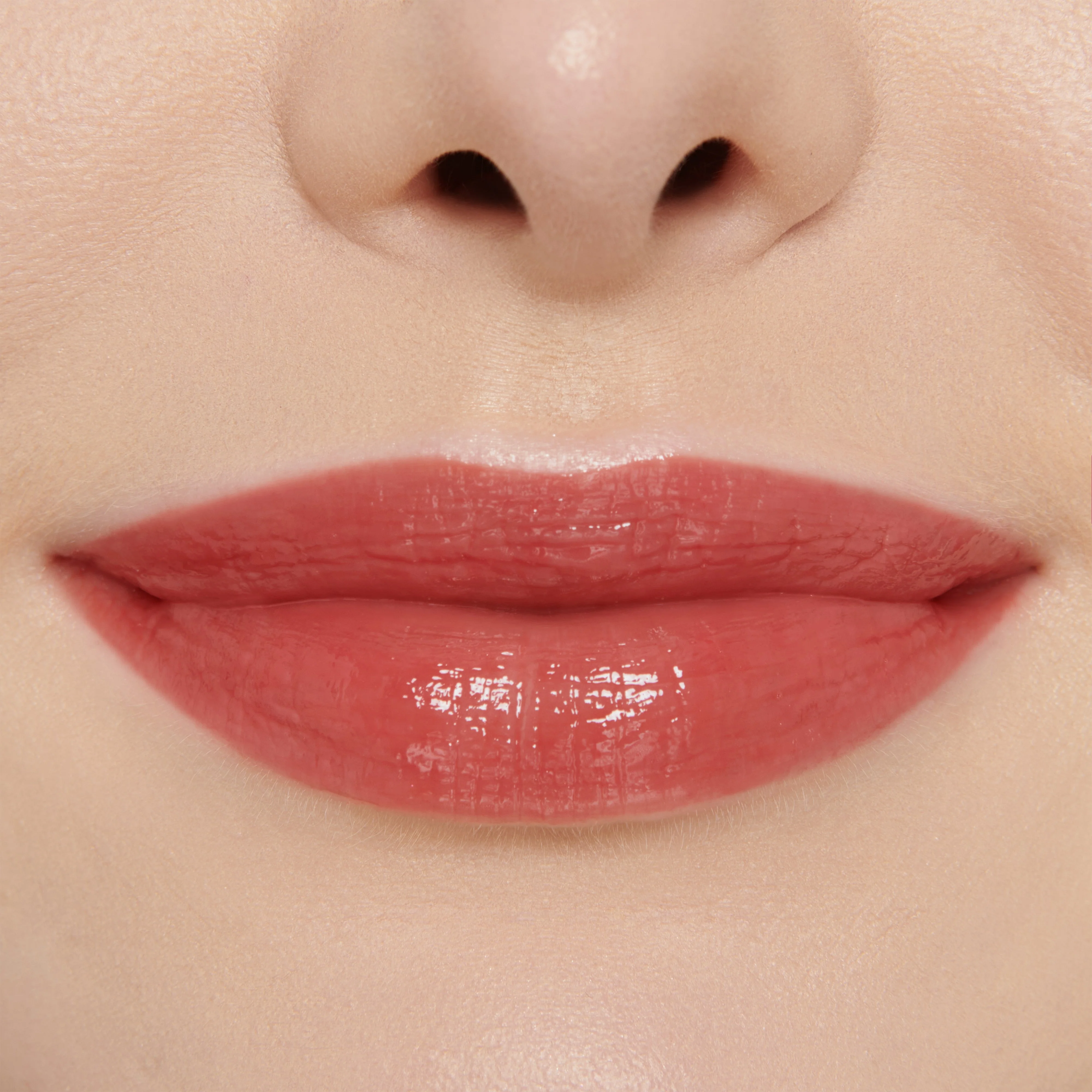 Rain (Gloss Embrace Lip Gloss) - Image 6