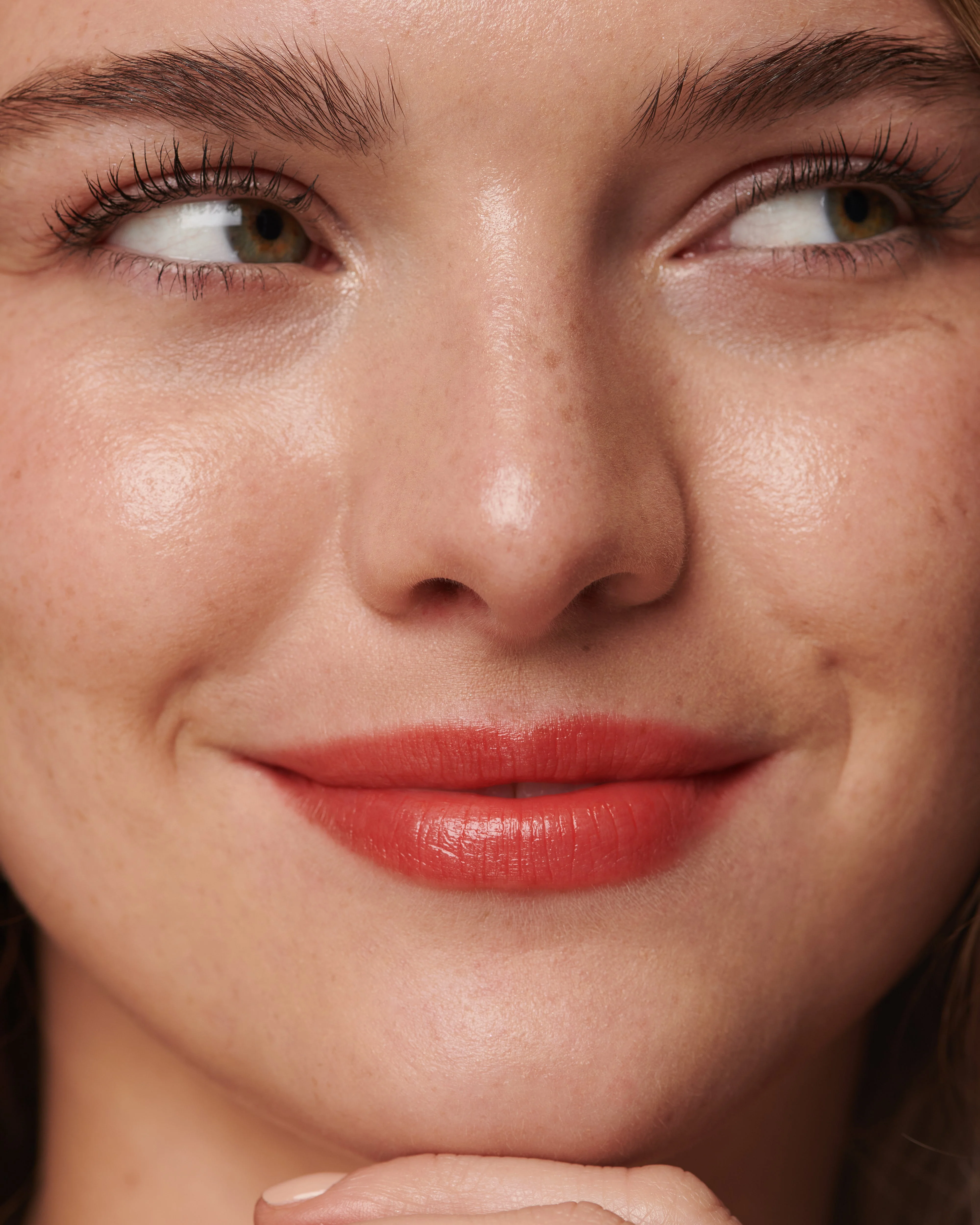 Red Curve (Baume Embrace Melting Lip Colour) - Image 8