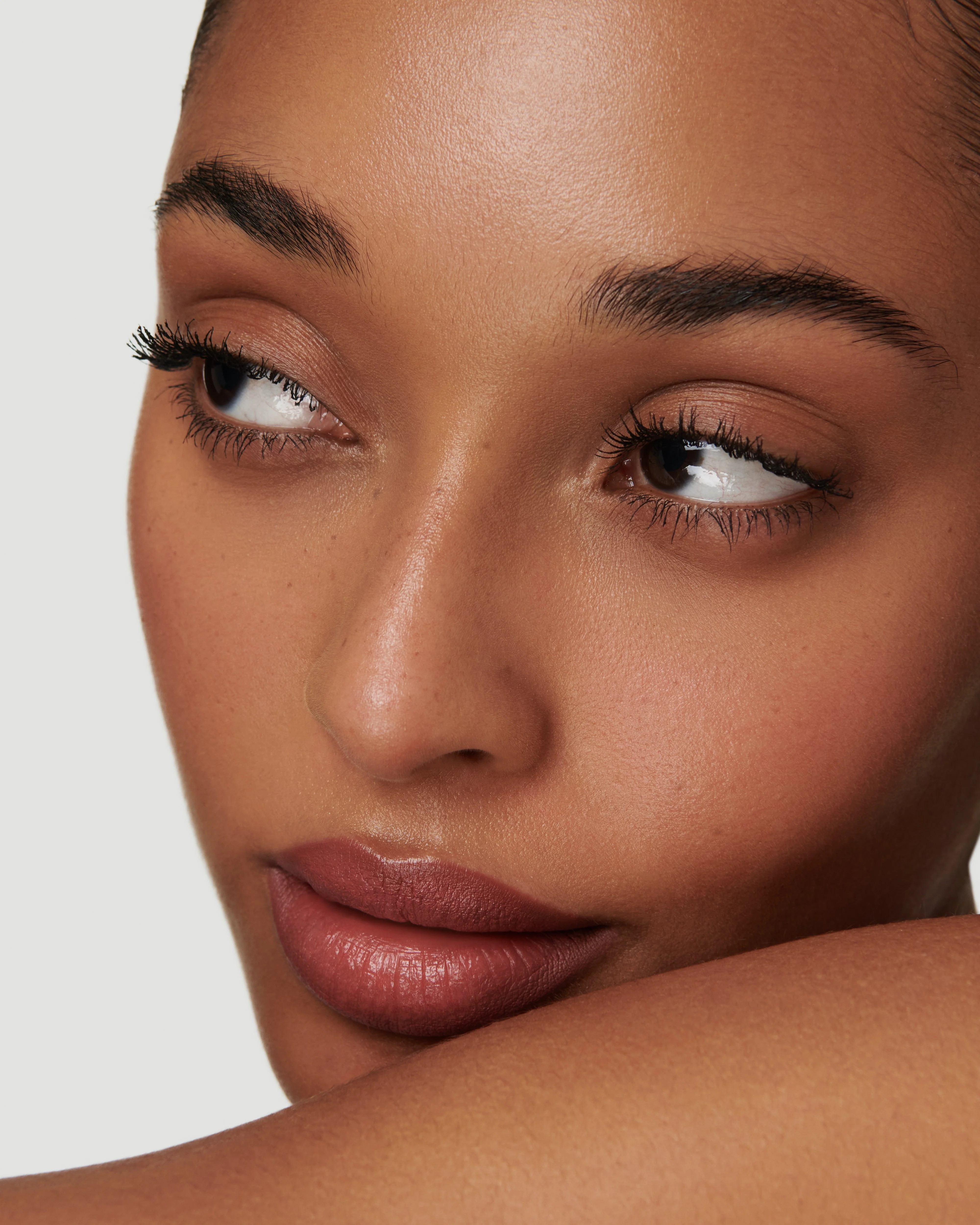 3C Deep Berry (Sculpt and Shade Lip Pencil) - Image 9
