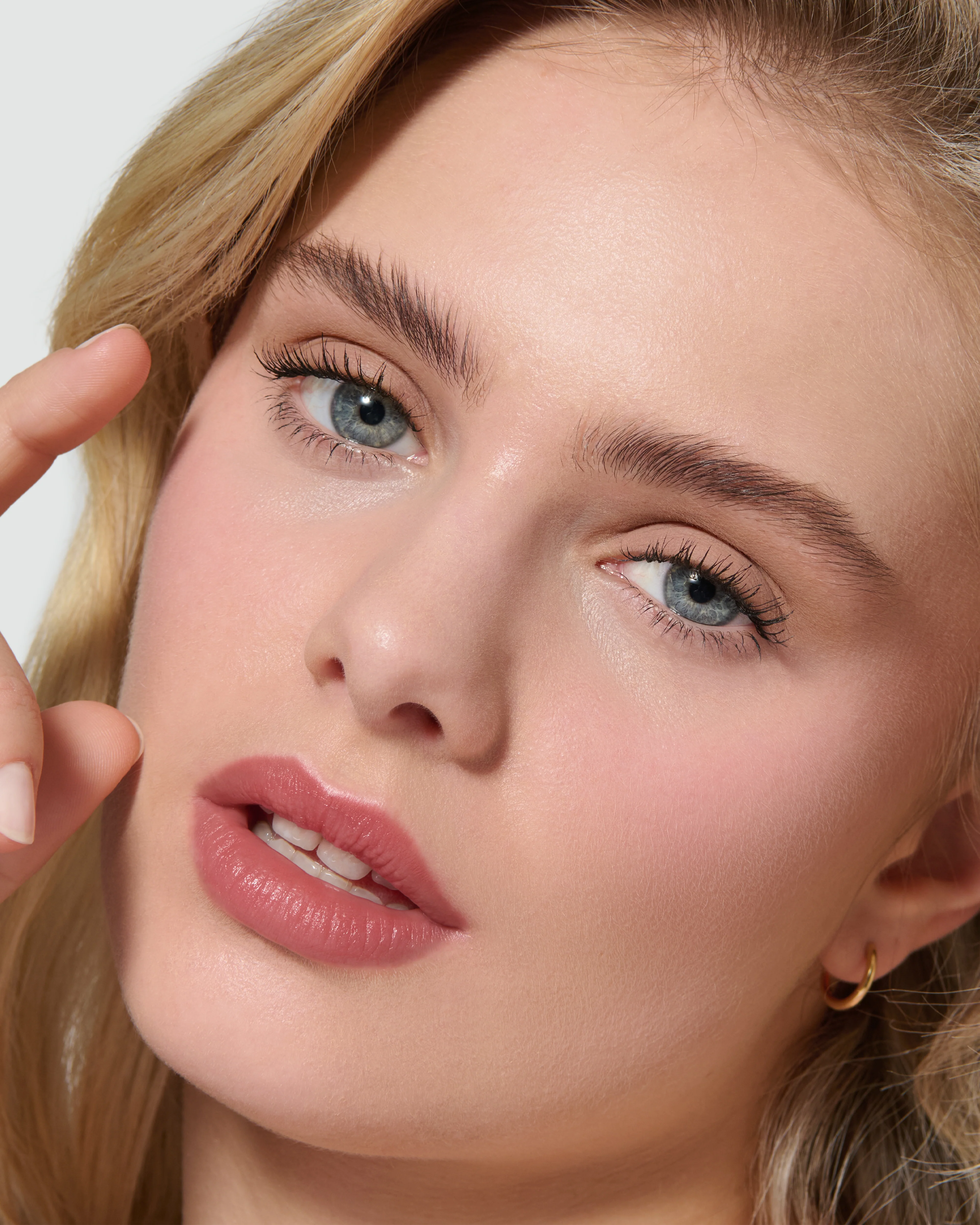 Silvia (Liquid Silk Liquid Eyeshadow) - Image 13