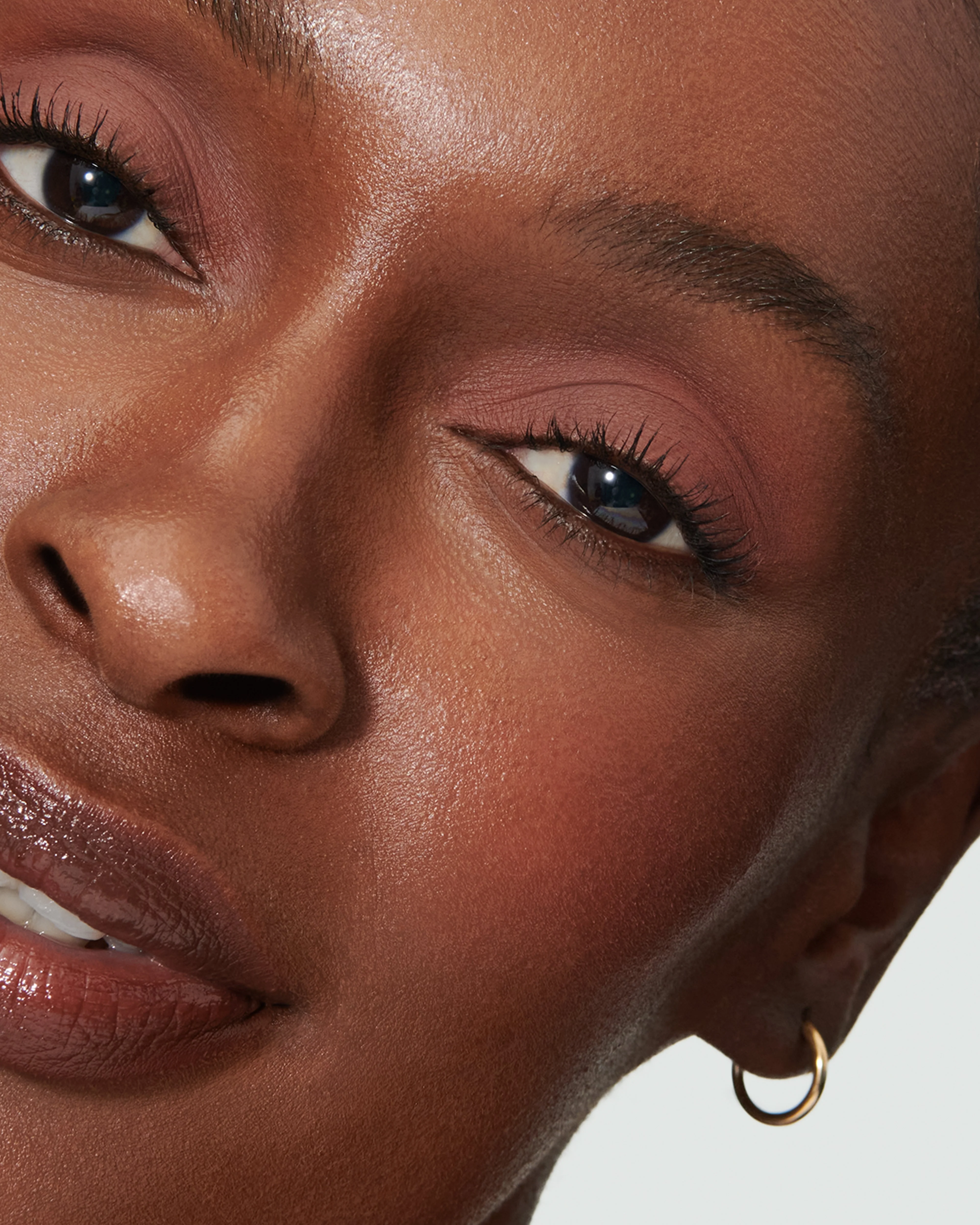 Thalia (Liquid Silk Liquid Eyeshadow) - Image 4