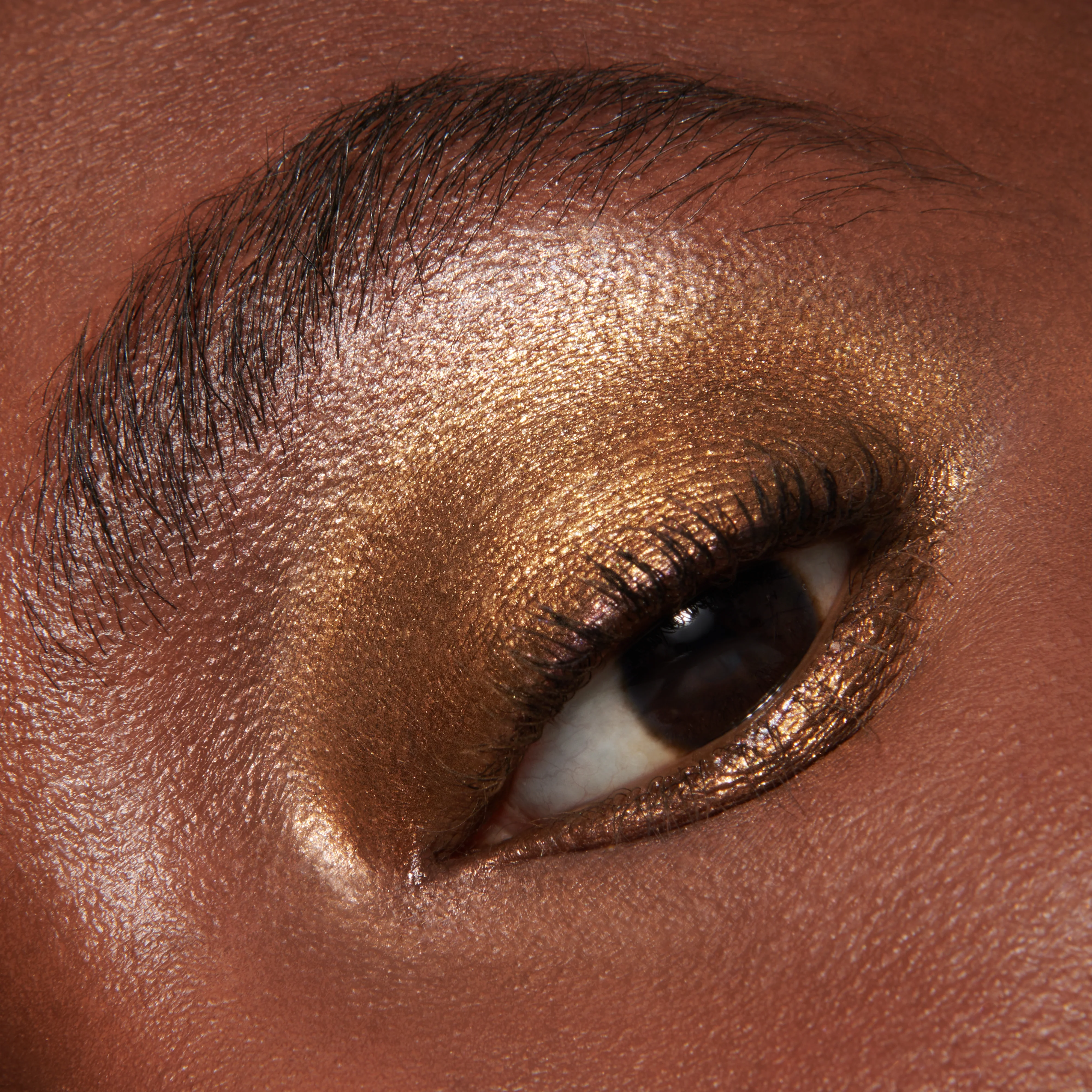 Titania (Liquid Lurex Eyeshadow) - Image 7
