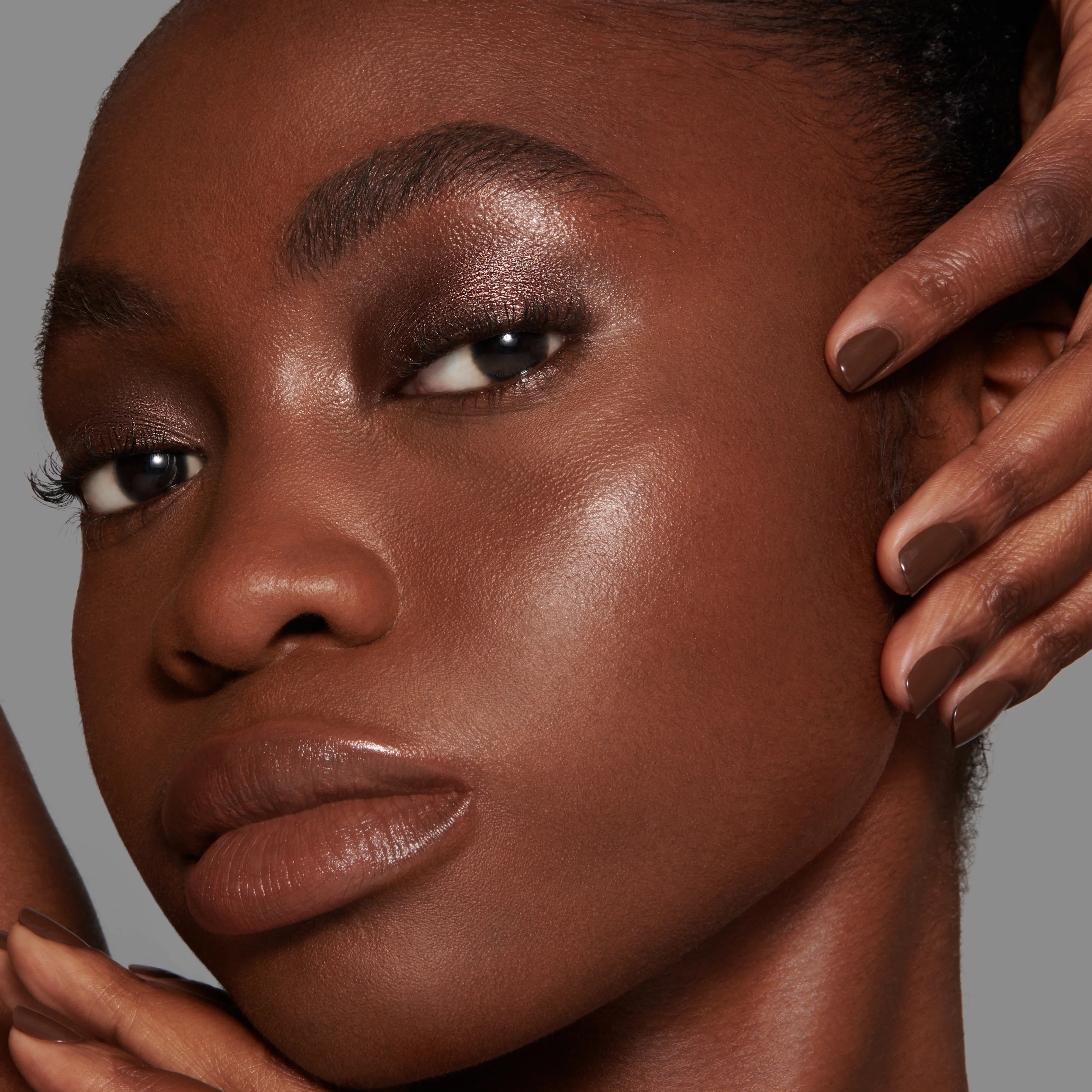 Zora (Liquid Lurex Eyeshadow) - Image 5